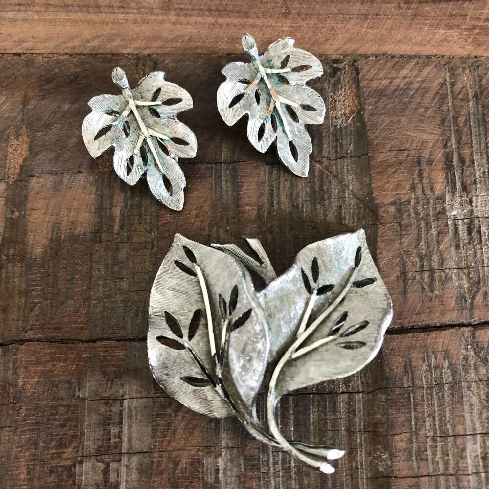 BSK Silver Tone Leaf Brooch With Clip On Leaf Earrings Set Signed Cutouts